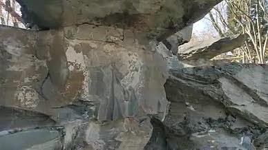景色假山岩石拍摄视频视频的预览图